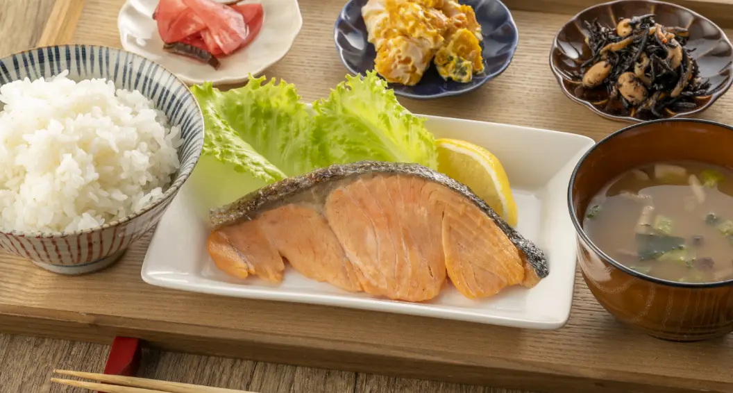 噛む力に合わせたやさしい食事 ｜ イメージ画像